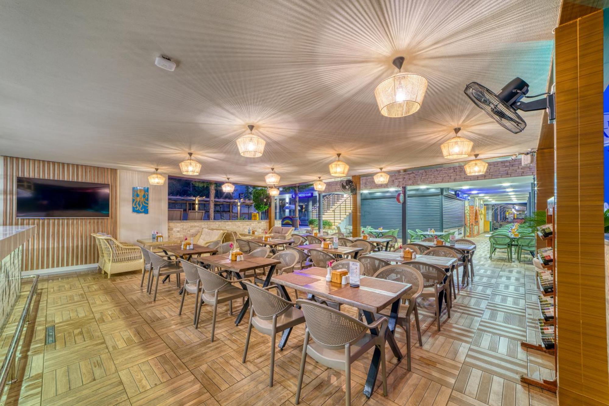 Club Big Blue Suit Hotel Alanya Exterior photo